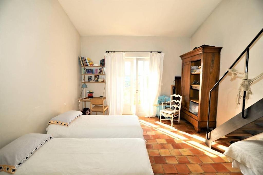 In Gordes, Facing The Entire Luberon Park A Beautiful 5 Bedrooms House エクステリア 写真